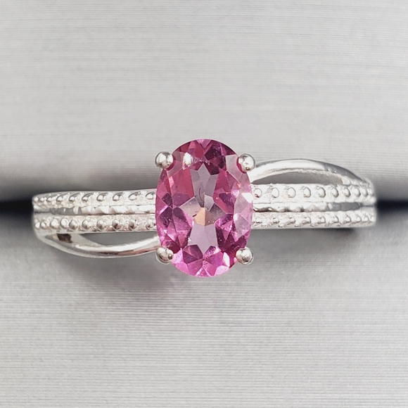 Genuine Oval .75 Carat Pink Topaz 925 Sterling Silver Solitaire Ring - Picture 1 of 7